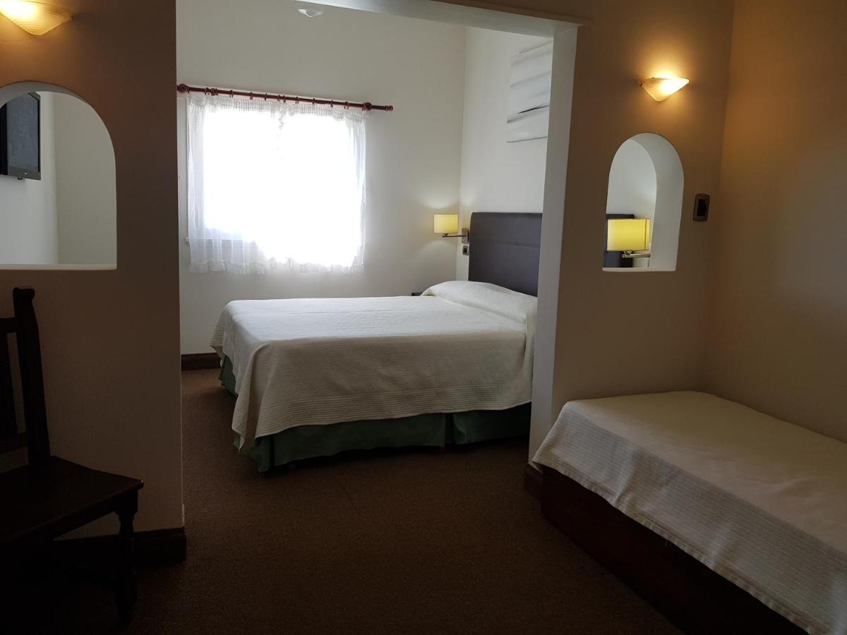 Hotel Tejas Rojas ビージャ・ヘセル エクステリア 写真
